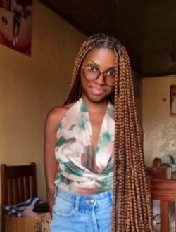 Miss Aarp's profile, a single 24-year-old a woman in Yaoundé