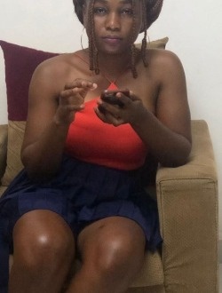 Grâce's profile, a single 29-year-old a woman in Bonanjo