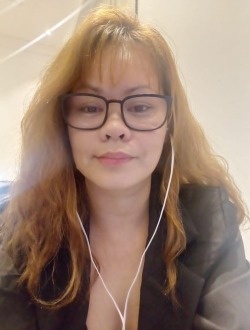 Ruth's profile, a single 24-year-old a woman in Columbia