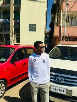 Yollinnot's profile, a single 25-year-old a man in 67 Ha