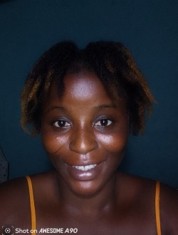 Yasmine's profile, a single 22-year-old a woman in Lomé