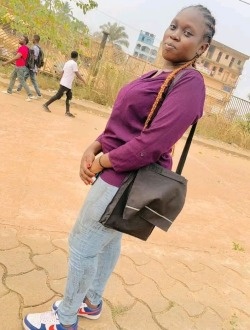 Merveilles's profile, a single 22-year-old a woman in Douala