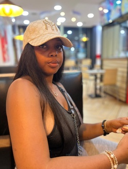 Jade Felicia's profile, a single 22-year-old a woman in Yaoundé