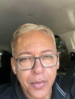 Carlo's profile, a single 58-year-old a man in Aast