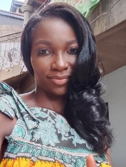 Gaella's profile, a single 18-year-old a woman in Yaoundé