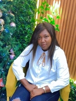 Emilie's profile, a single 36-year-old a woman in Yaoundé