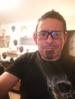 Cedrik's profile, a single 47-year-old a man in Harly