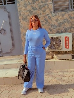 Carole's profile, a single 27-year-old a woman in Abidjan