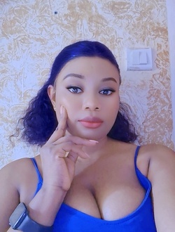 Ninna's profile, a single 33-year-old a woman in Douala