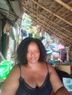 Naya's profile, a single 38-year-old a woman in Antalaha