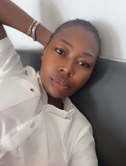 Laure's profile, a single 29-year-old a woman in Abadjin-Doumé