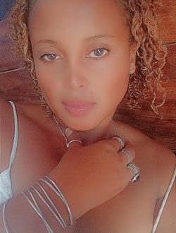 Harisoa's profile, a single 33-year-old a woman in Manakambabiny