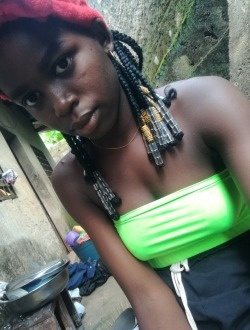 Maria's profile, a single 22-year-old a woman in Edéa