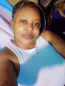 Danielle's profile, a single 32-year-old a woman in Abang