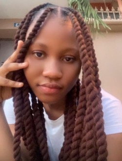 Dorine's profile, a single 22-year-old a woman in Abidjan