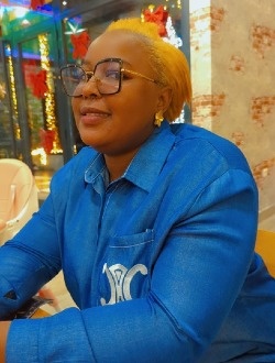 Alexis's profile, a single 31-year-old a woman in Douala