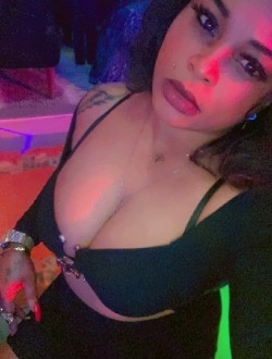 Anne Laure's profile, a single 35-year-old a woman in Abam