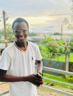 Bachir's profile, a single 19-year-old a man in Douala