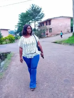 Estelle's profile, a single 32-year-old a woman in Yaoundé