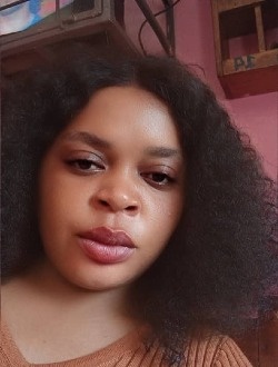 Dora's profile, a single 38-year-old a woman in Yaoundé