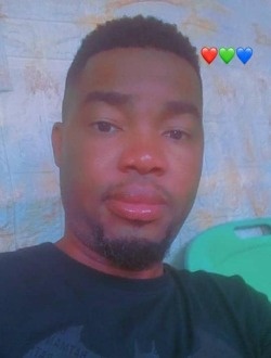 Steph's profile, a single 40-year-old a man in Abidjan