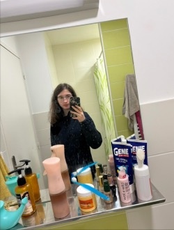 Jess's profile, a single 19-year-old a woman in Carhaix-Plouguer