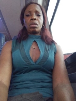 Mirabelle's profile, a single 54-year-old a woman in Abang