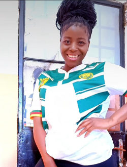 Diane's profile, a single 23-year-old a woman in Douala