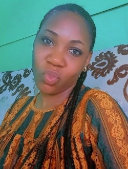 Sandrine's profile, a single 31-year-old a woman in Douala