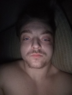 Samuel's profile, a single 18-year-old a man in Québec