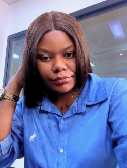 Carine's profile, a single 28-year-old a woman in Douala