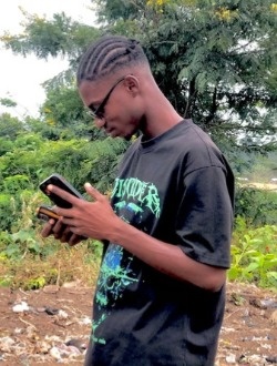 Navas's profile, a single 26-year-old a man in Abadjin-Kouté