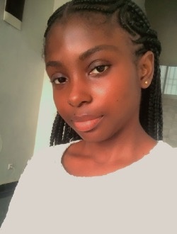 Crystal's profile, a single 27-year-old a woman in Douala