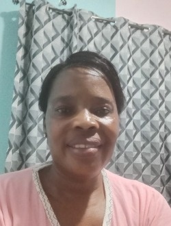 Béatrice's profile, a single 45-year-old a woman in Abata