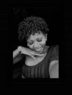 Gladys's profile, a single 21-year-old a woman in Douala