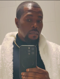 Blaise's profile, a single 41-year-old a man in Douala