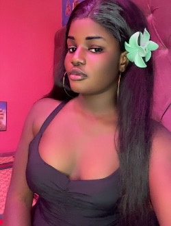 Adja's profile, a single 26-year-old a woman in Dakar