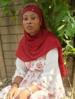 Kiss's profile, a single 33-year-old a woman in Abadou