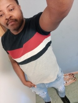 Paris's profile, a single 37-year-old a man in Charleroi