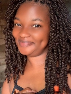 Christine's profile, a single 27-year-old a woman in Yaoundé