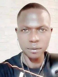 Amadou's profile, a single 41-year-old a man in Dakar