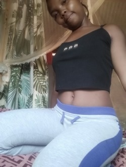 Justinah Nikita's profile, a single 24-year-old a woman in Manakambabiny