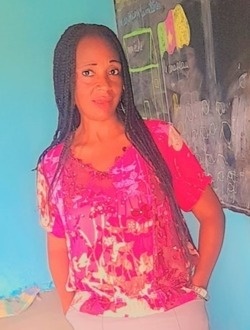 Gertrude's profile, a single 40-year-old a woman in Meyo-Centre