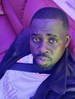 Harun's profile, a single 35-year-old a man in Amadeu Amaral