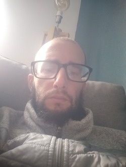 Ben's profile, a single 33-year-old a man in Haillicourt