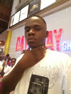 Ethan's profile, a single 18-year-old a man in Abaisua