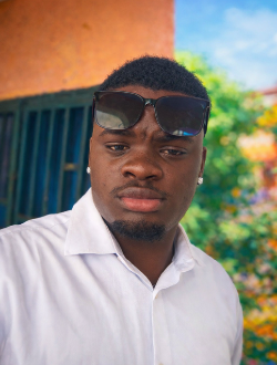 Mike's profile, a single 27-year-old a man in Yaoundé