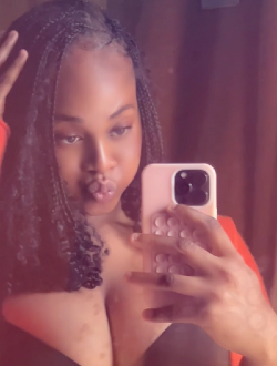 Christina's profile, a single 22-year-old a woman in Yaoundé