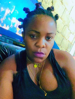 Lucinda's profile, a single 35-year-old a woman in Douala