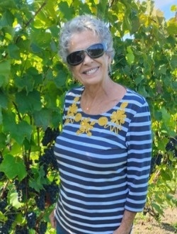 France's profile, a single 76-year-old a woman in Mascouche